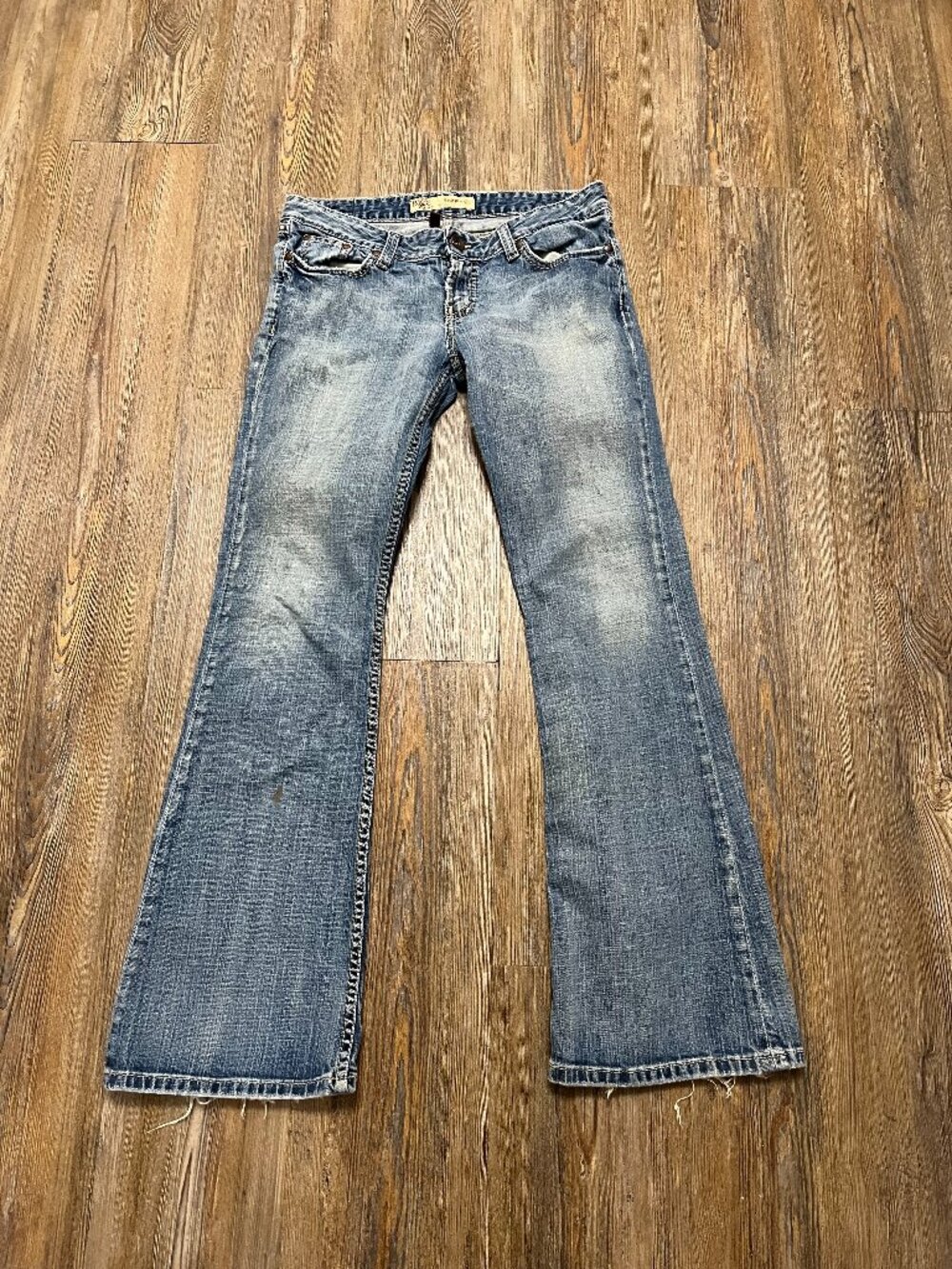 BKE Jeans -Women Size 29x31 1/2 -Sabrina - Slim Fit, Bootcut Leg -Low Rise Waist